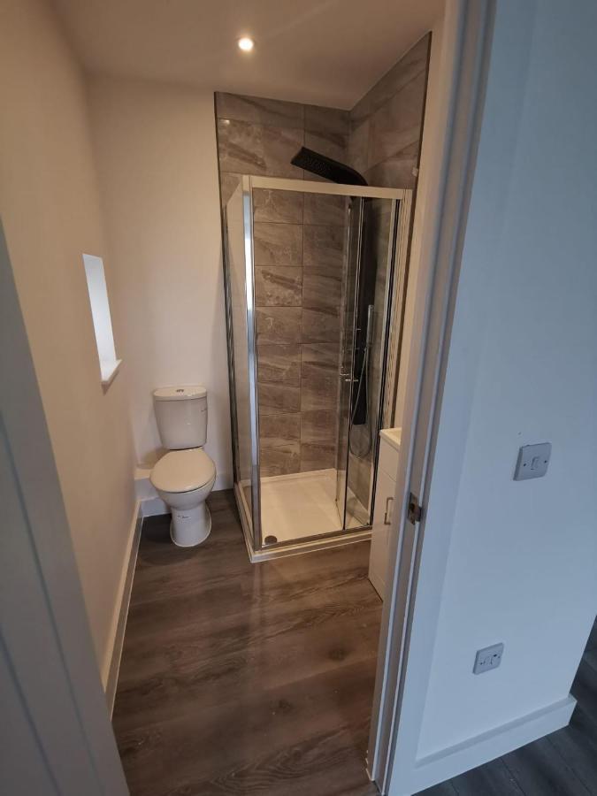 Marine Villa Hotel & Suites - Close To Beach, Train Station & Southend Airport المظهر الخارجي الصورة